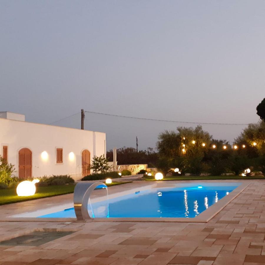 Вілла Private Pool & Parking Donna Lina Конверсано Екстер'єр фото